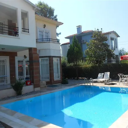 Vila Cennet *